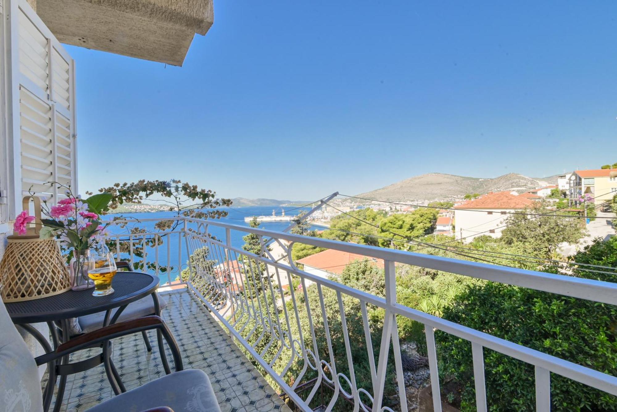 Apartment Spira Puovica Trogir Exterior foto